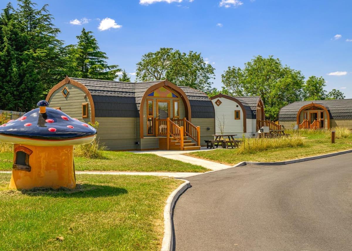 Wild Acre Village At Sundown Adventureland Retford Exteriér fotografie
